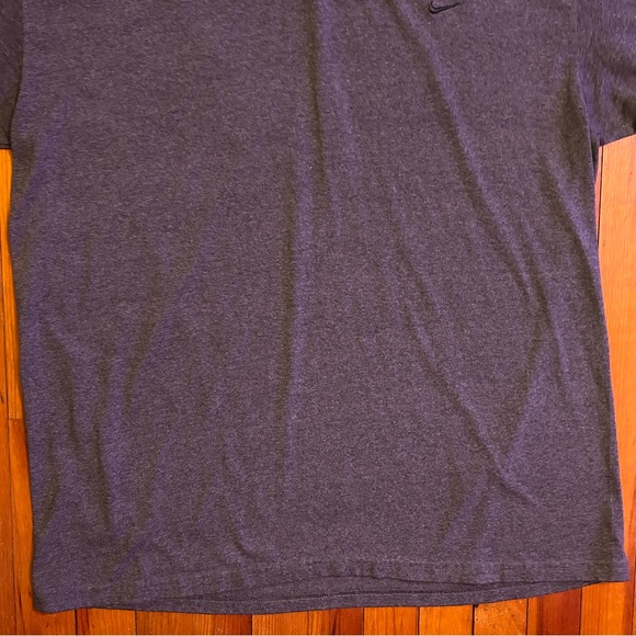 Vintage Nike T-Shirt Y2K Silver Tag Embroidered Mini Swoosh - Picture 4 of 6